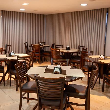 London Hotel Londrina Bagian luar foto