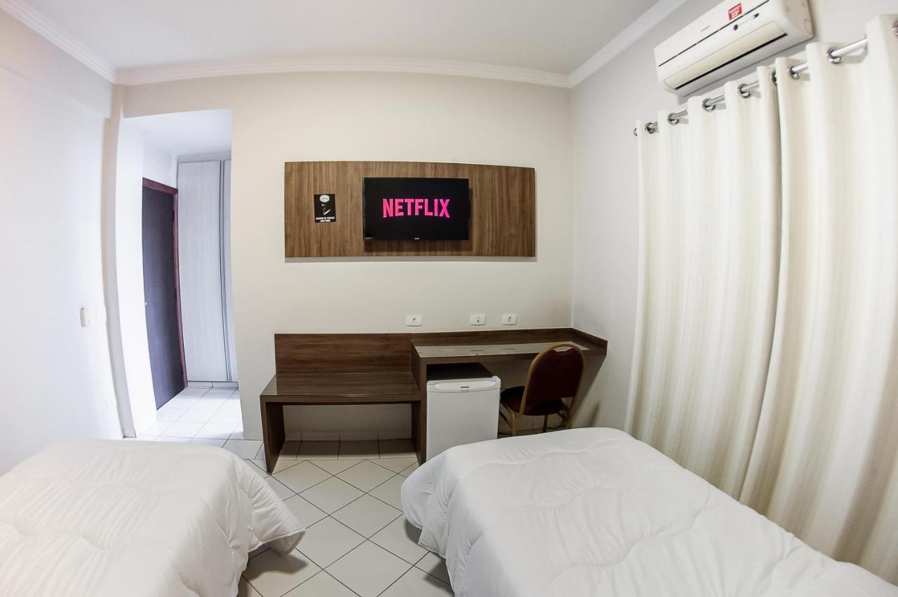 London Hotel Londrina Ruang foto