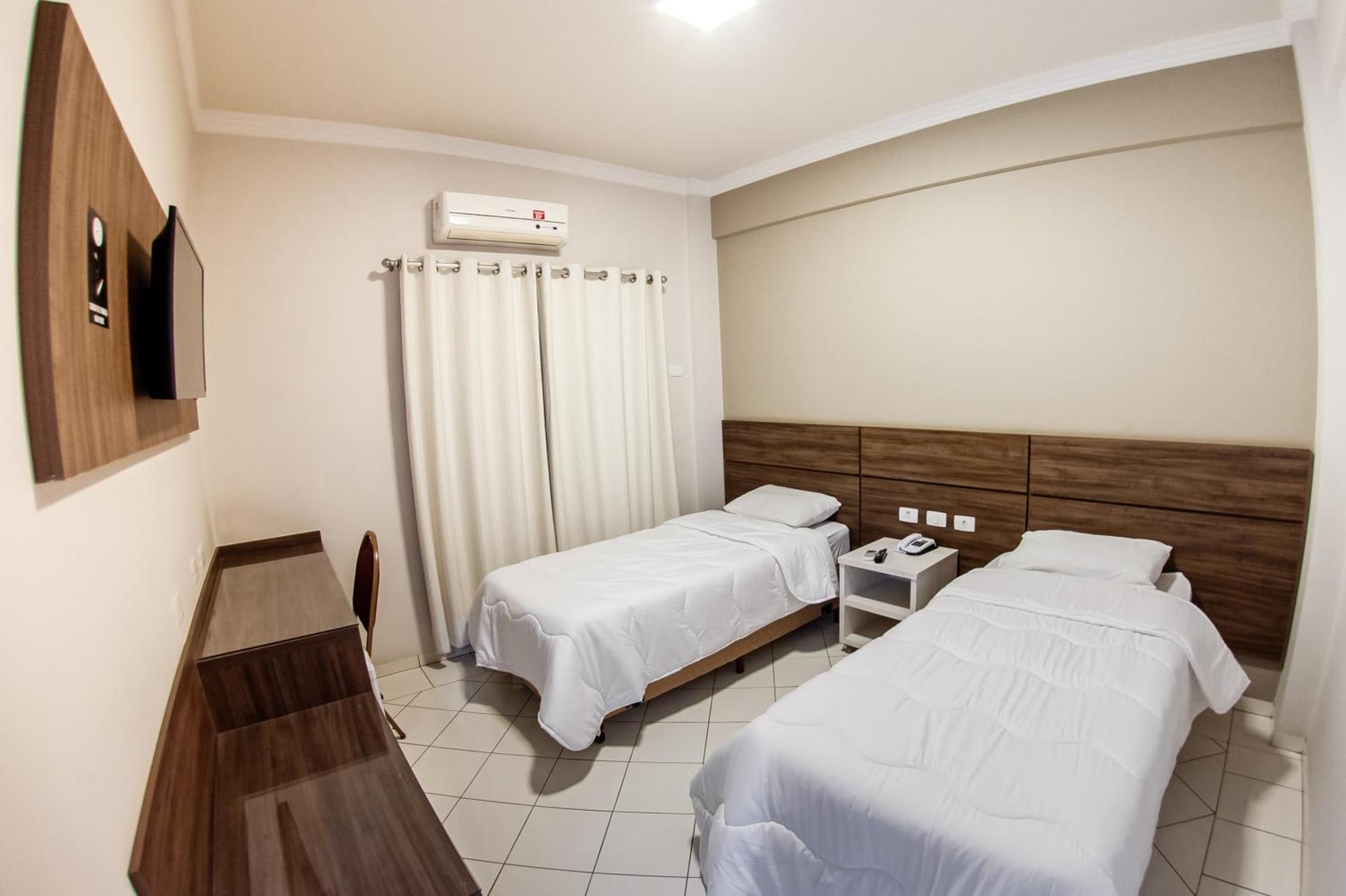 London Hotel Londrina Ruang foto