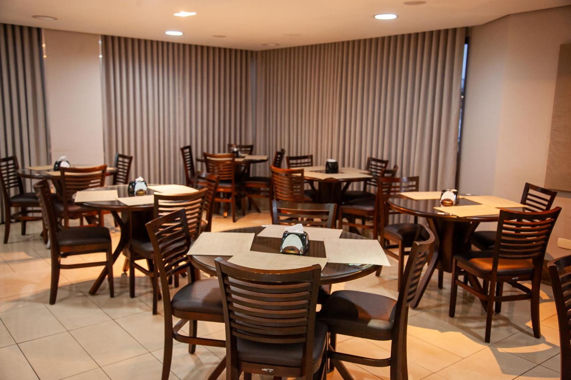 London Hotel Londrina Bagian luar foto