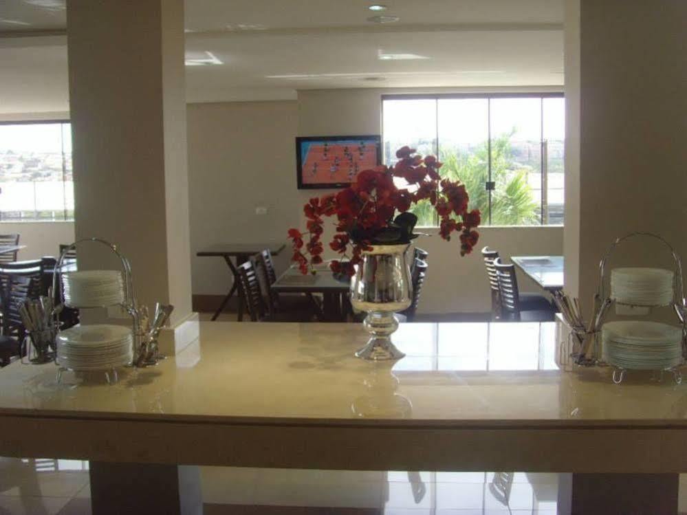 London Hotel Londrina Bagian luar foto